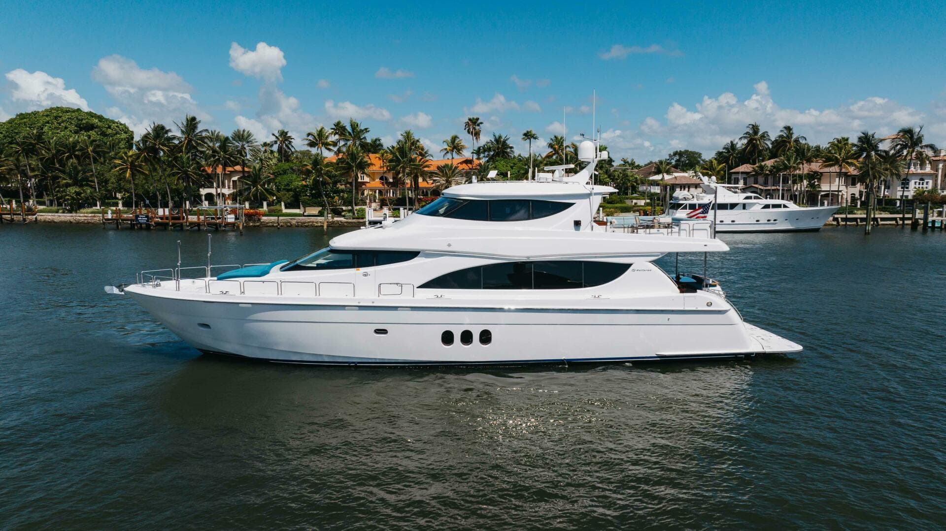 2014 Hatteras 80