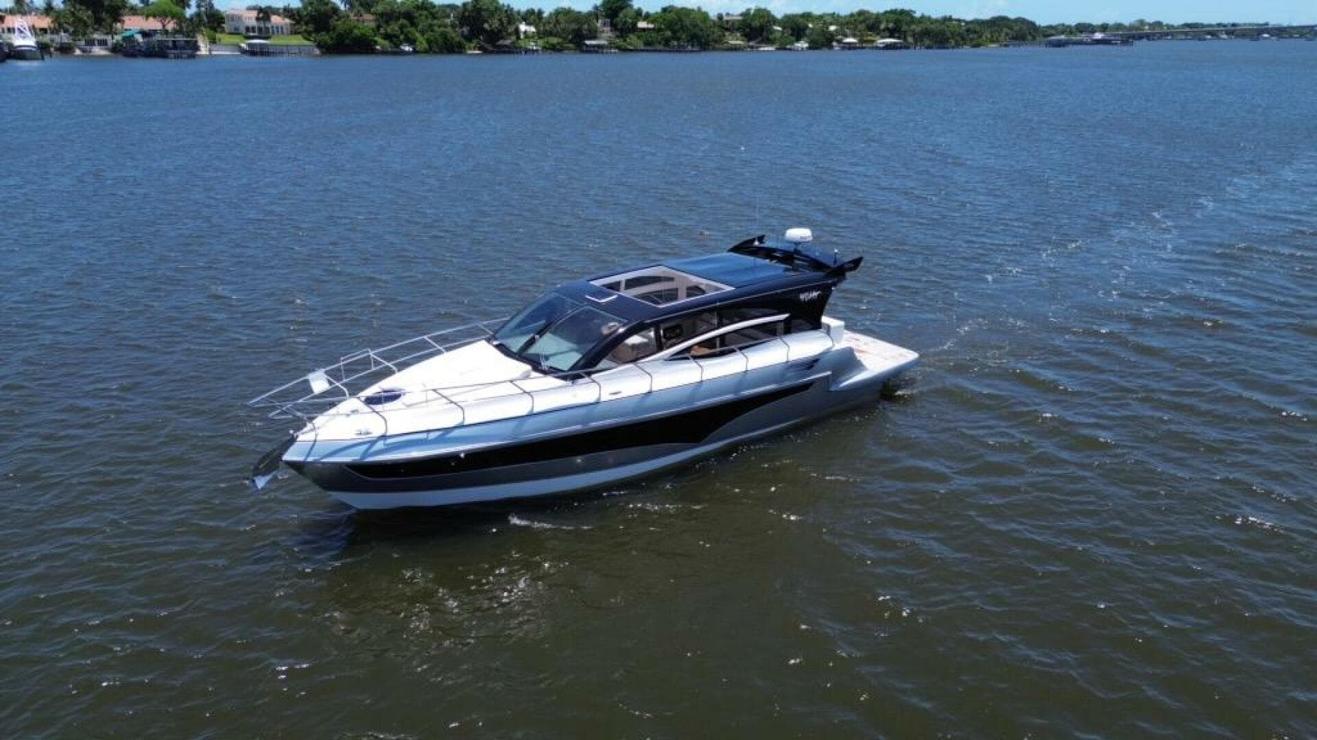 2025 Real 40 HT Luxury