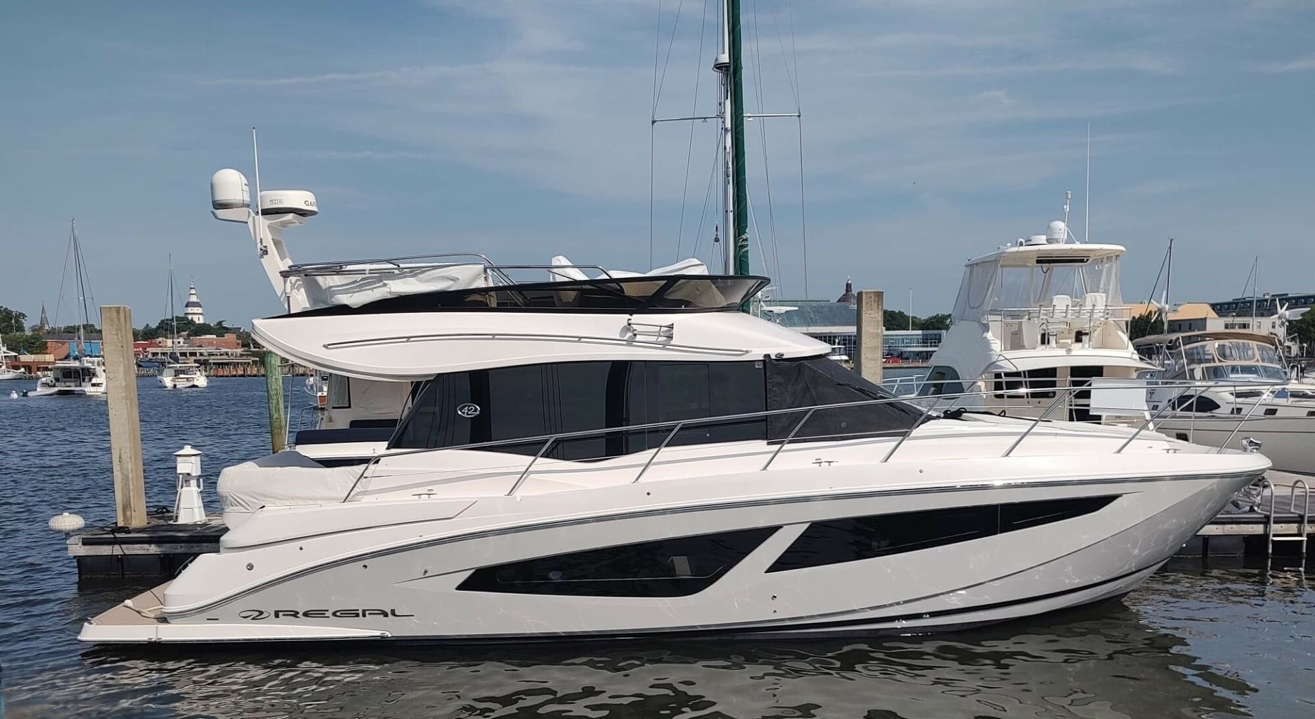 2021 Regal 42 Fly