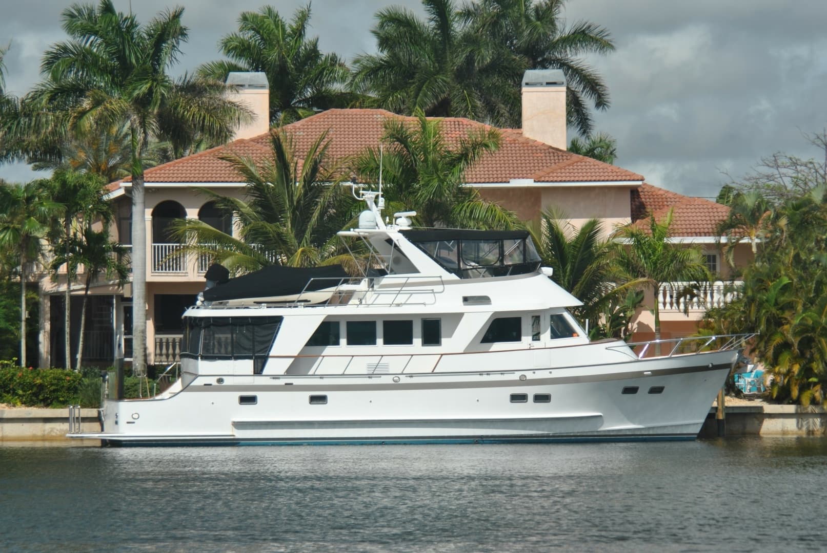 2002 Grand Alaskan Raised Pilothouse