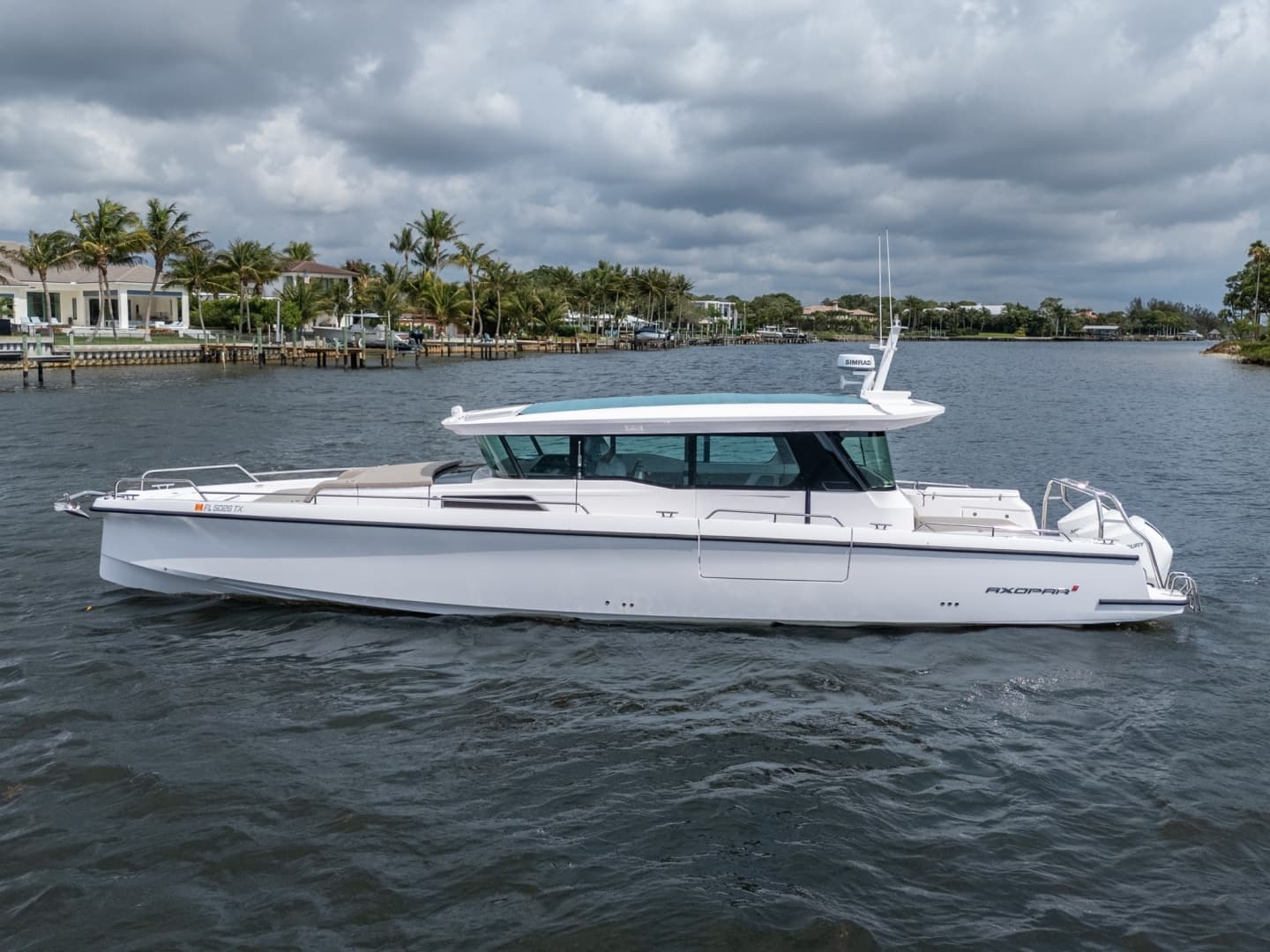 2024 Axopar 45 XC Cross Cabin