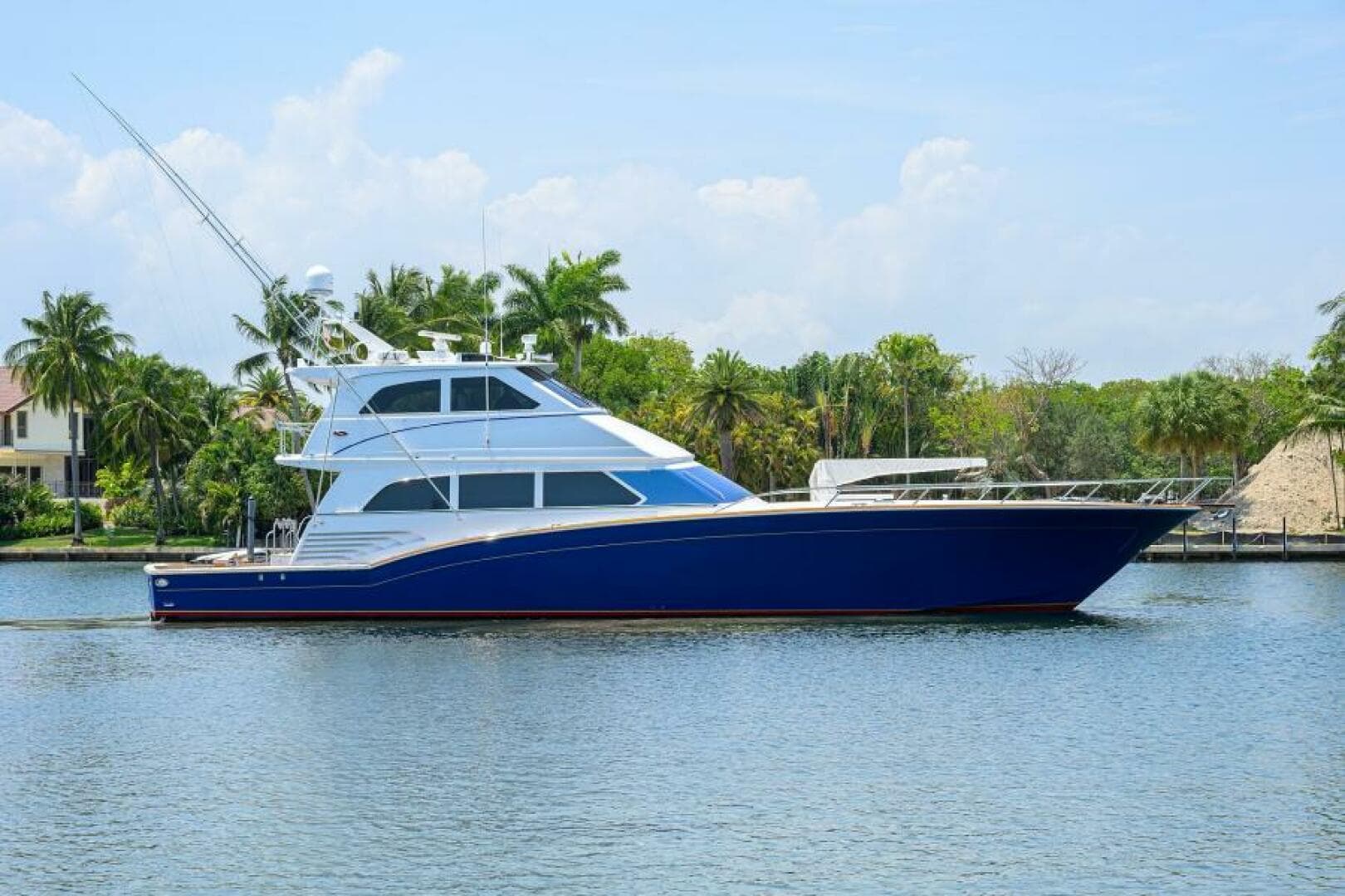 2004 Sea Force IX 82 Enclosed Bridge