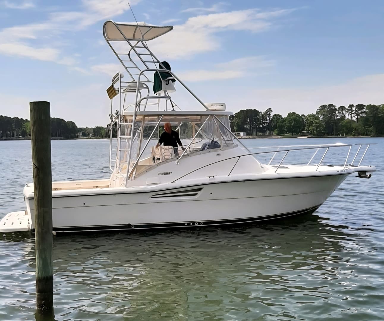2001 Pursuit 3000 Offshore