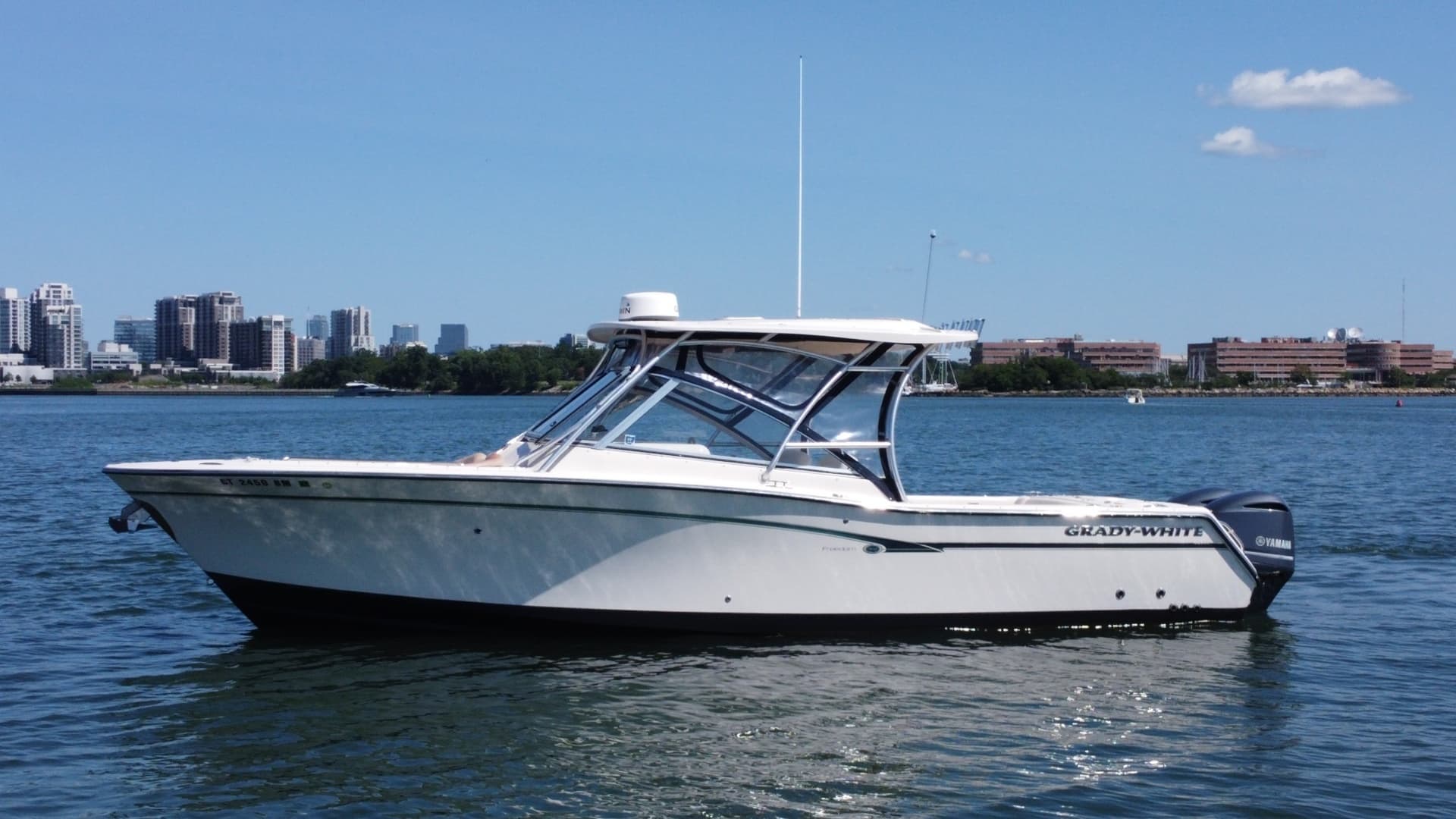 2014 Grady-White 307 Freedom