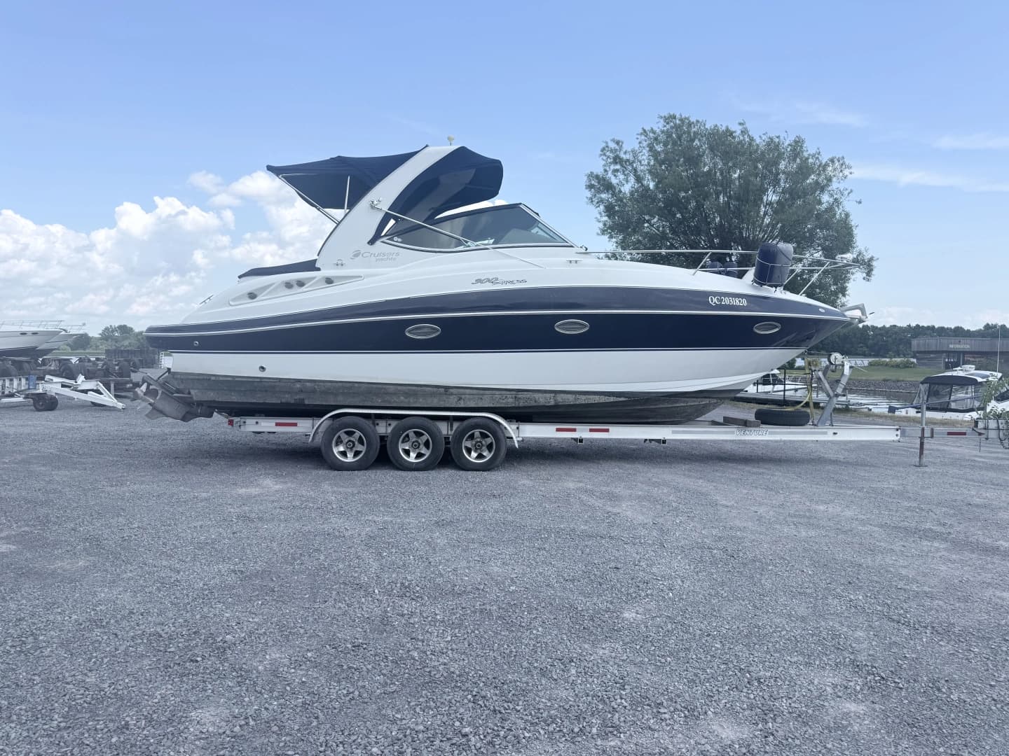 2009 Cruisers Yachts 300 CXi