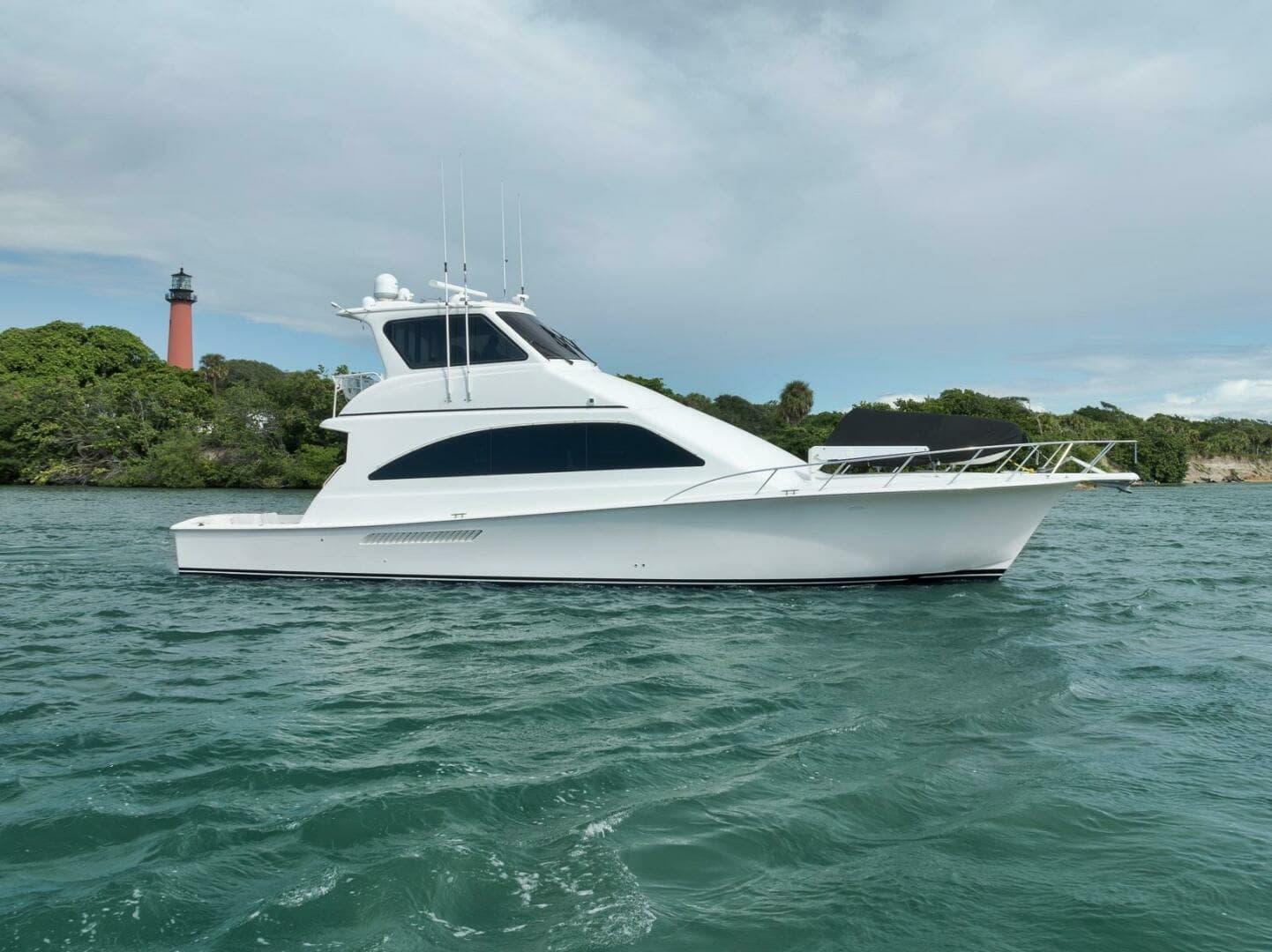 2004 Ocean Yachts 57 Enclosed Bridge Convertible