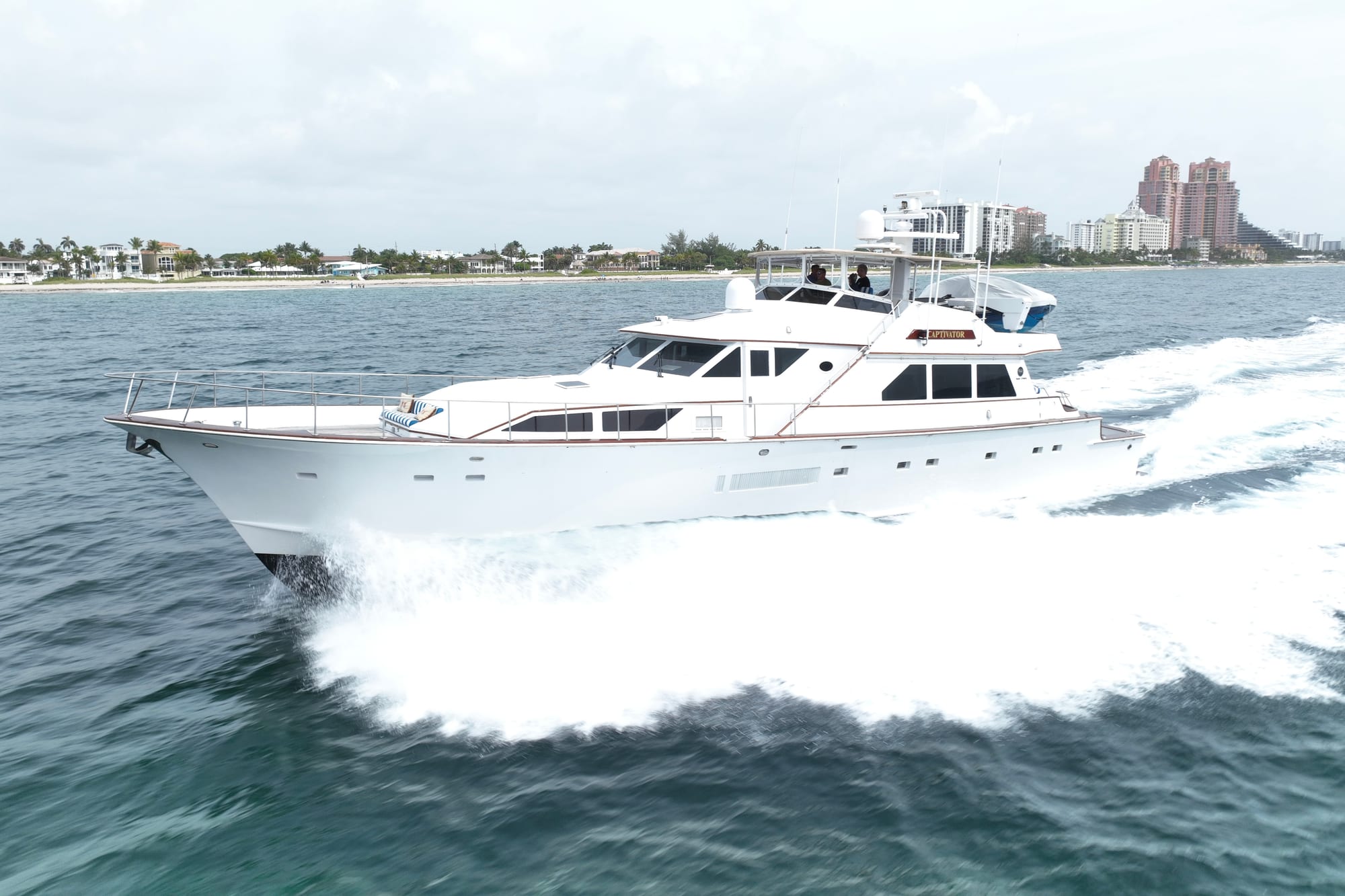 The yacht Jeffrey S bought or sold with Aspire